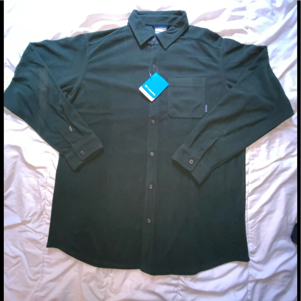 Columbia, Men's shirt/overshirt, polyester, size XL pit to pit 25”